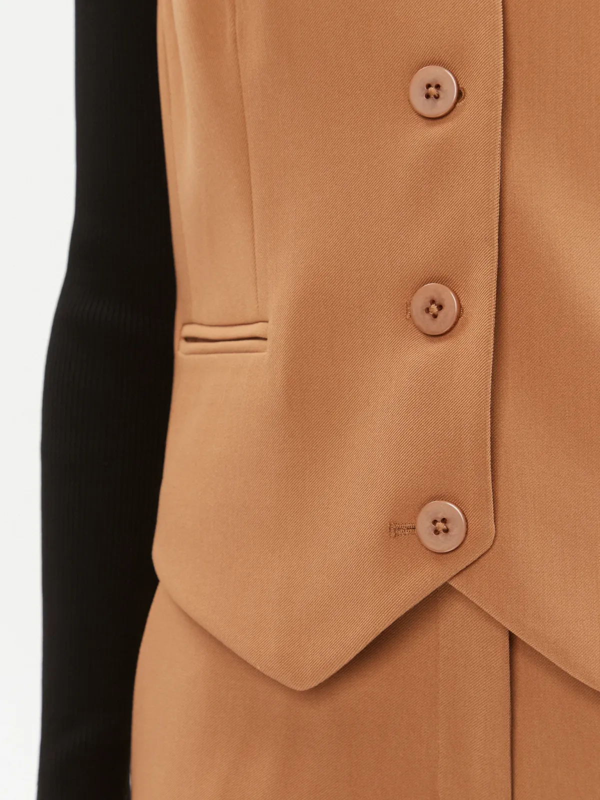 dkny-kamizelka-ug3vx083-brazowy-regular-fit-0000303209094 (4)